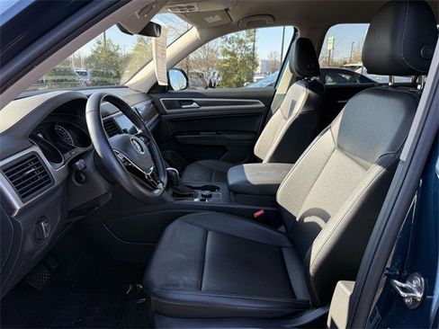 Used 2020 Volkswagen Atlas SE w/ Towing Package image 13