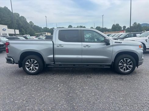 Used 2024 Chevrolet Silverado 1500 RST AWD/4WD image 9