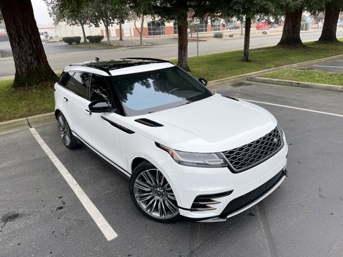 Used 2018 Land Rover Range Rover Velar R-Dynamic SE image 2