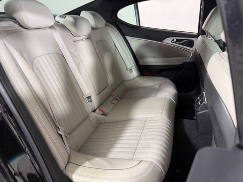 Used 2023 Genesis G70 2.0T w/ Sport Prestige Package RWD image 25