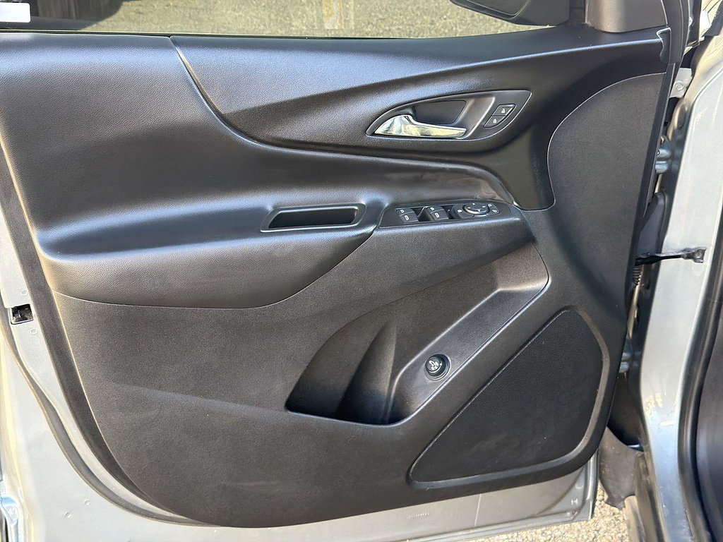Used 2024 Chevrolet Equinox LT FWD image 20