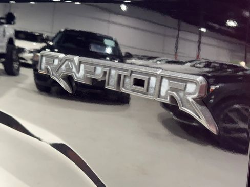 Used 2017 Ford F150 Raptor w/ Equipment Group 802A Luxury image 37