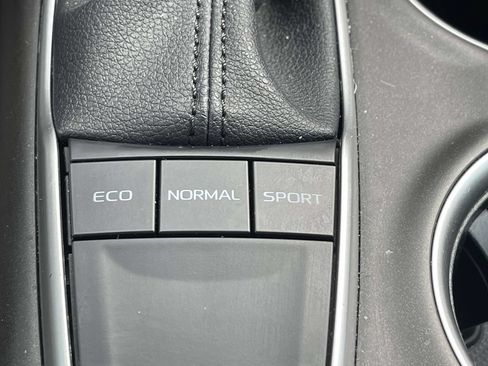 Used 2023 Toyota Camry LE FWD image 31