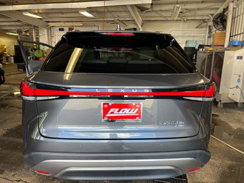 Used 2025 Lexus RX 350h w/ Accessory Package (Z1) image 18
