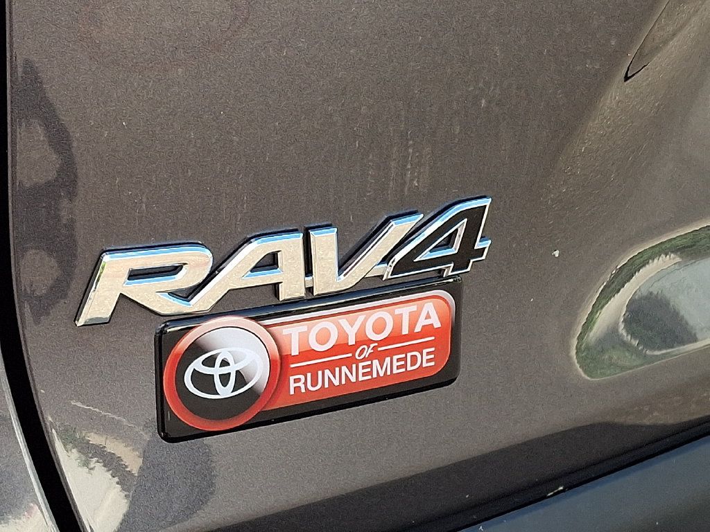 Certified 2024 Toyota RAV4 XLE AWD/4WD image 31
