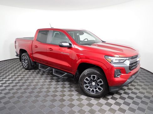 Used 2024 Chevrolet Colorado LT w/ LT Convenience Package III AWD/4WD image 9