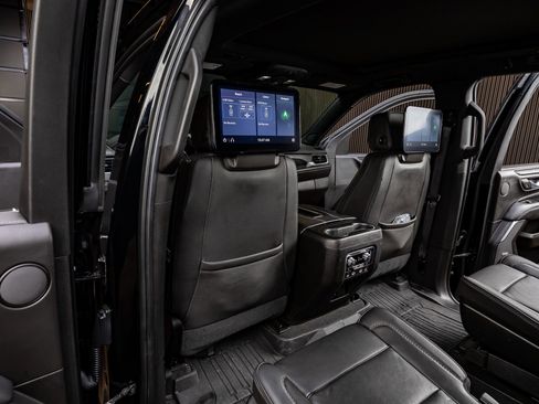 Used 2021 GMC Yukon Denali w/ Denali Premium Package image 33