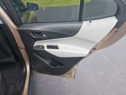 Used 2018 Chevrolet Equinox Premier AWD/4WD image 27