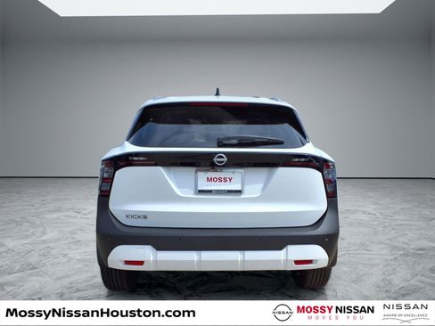 New 2026 Nissan Kicks SV w/ SV Premium Package image 6
