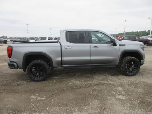 New 2026 GMC Sierra 1500 AT4 AWD/4WD image 3