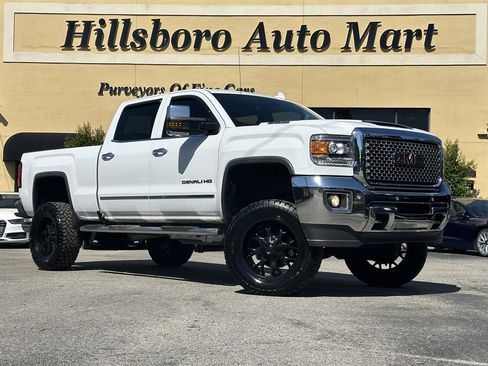 Used 2017 GMC Sierra 2500 Denali w/ Duramax Plus Package AWD/4WD image 1