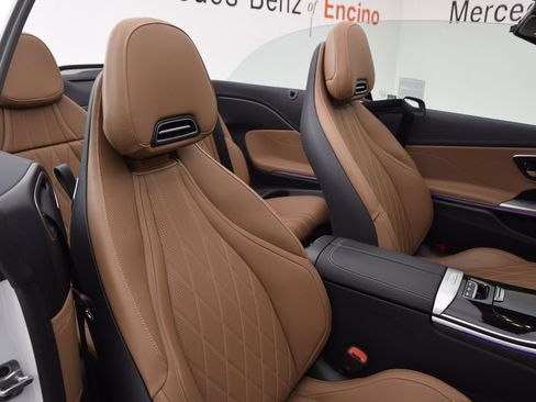 Certified 2026 Mercedes-Benz CLE 450 4MATIC Cabriolet image 36