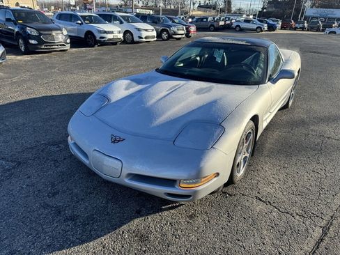 Used 1997 Chevrolet Corvette Coupe w/ Memory Pkg image 3