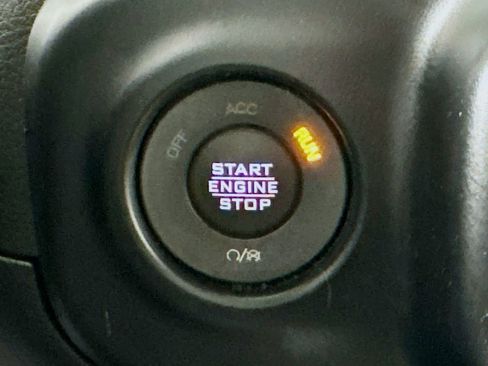 Used 2023 Jeep Wrangler Unlimited Sahara AWD/4WD image 30