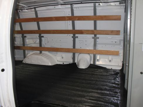 Used 2011 Ford E-250 and Econoline 250 Van 3D w/ PWR Group image 22