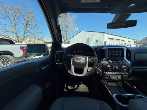 Used 2022 GMC Sierra 1500 SLT w/ SLT Premium Plus Package AWD/4WD image 37