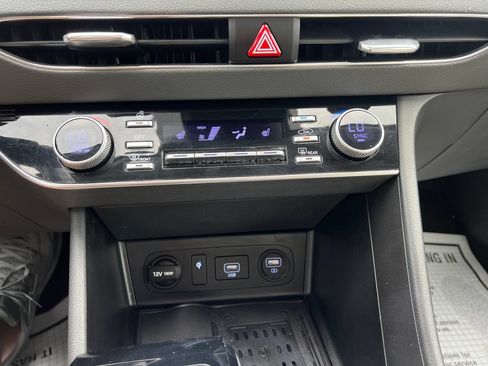 Used 2020 Hyundai Sonata SEL w/ Premium + Sunroof Package FWD image 25