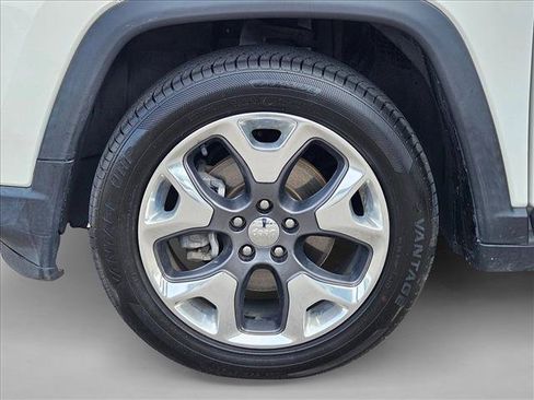 Used 2019 Jeep Compass Limited FWD image 22