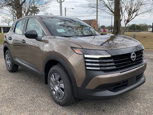 New 2026 Nissan Kicks S image 1