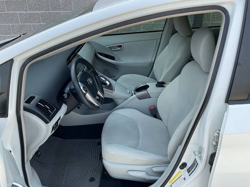 Used 2015 Toyota Prius Three FWD image 13