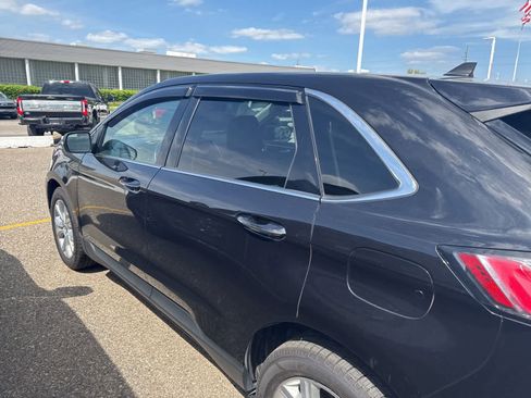 Used 2022 Ford Edge Titanium AWD/4WD image 18