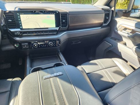 Used 2024 Chevrolet Silverado 3500 High Country w/ High Country Premium Package image 21