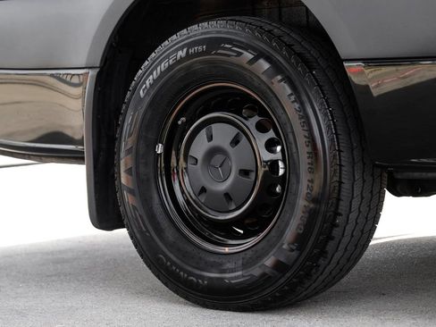 Used 2025 Mercedes-Benz Sprinter 2500 w/ Dashboard Charging Package image 56