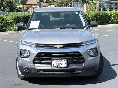 Used 2023 Chevrolet TrailBlazer LS FWD image 3