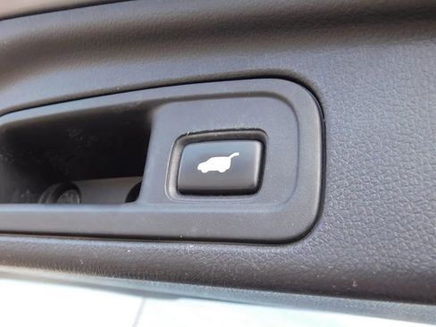 Used 2017 Honda Pilot EX-L image 11