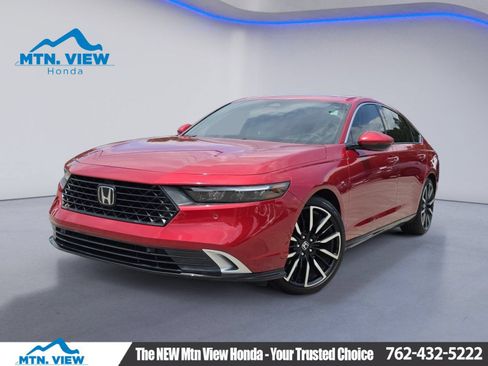 Used 2025 Honda Accord Touring image 1
