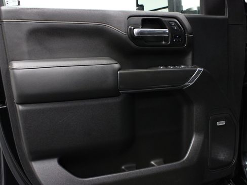 Used 2020 GMC Sierra 2500 AT4 w/ AT4 Premium Package image 11