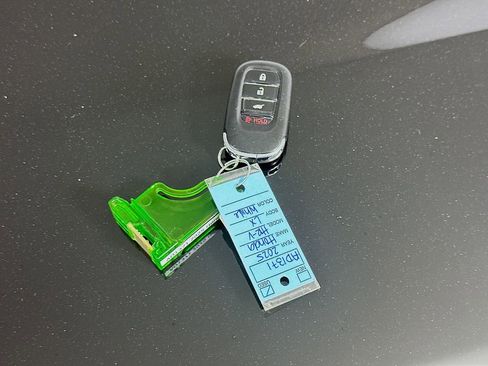 Used 2025 Honda HR-V LX image 34