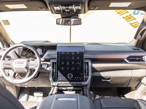 Used 2026 GMC Yukon Denali w/ Sun & Power Step Package AWD/4WD image 35