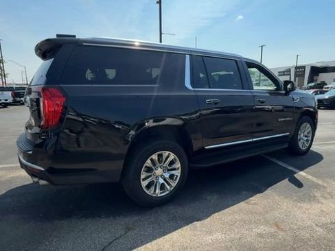 Used 2024 GMC Yukon XL Denali AWD/4WD image 8