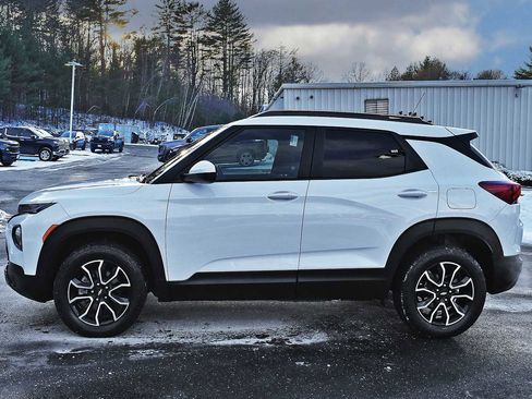 Used 2022 Chevrolet TrailBlazer ACTIV w/ Sun and Liftgate Package image 4