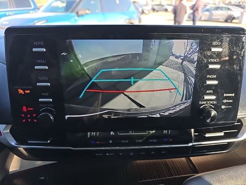 Used 2023 Toyota Sienna LE image 16