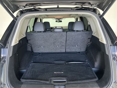 Used 2023 Nissan Rogue SL w/ SL Premium Package image 24