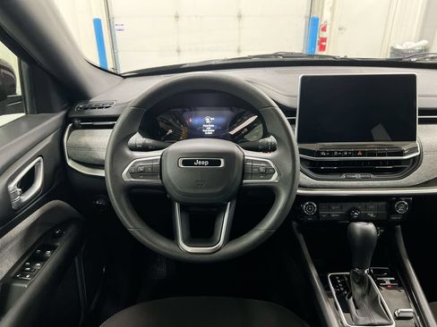 Used 2023 Jeep Compass Sport AWD/4WD image 11