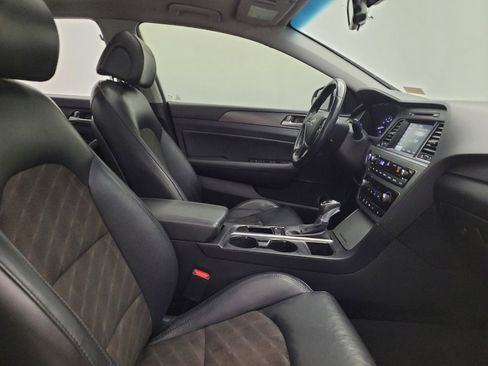 Used 2017 Hyundai Sonata Sport w/ Value Edition Package 02 image 21