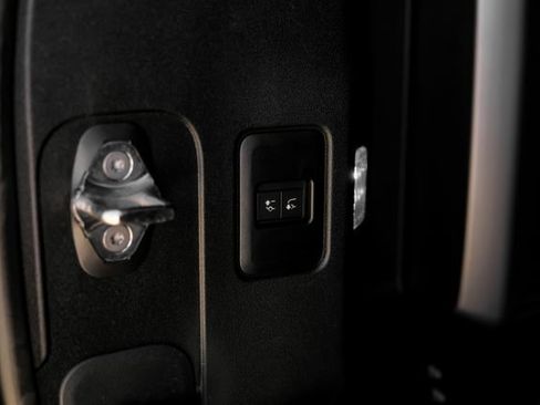 New 2026 Land Rover Defender 110 X AWD/4WD image 65