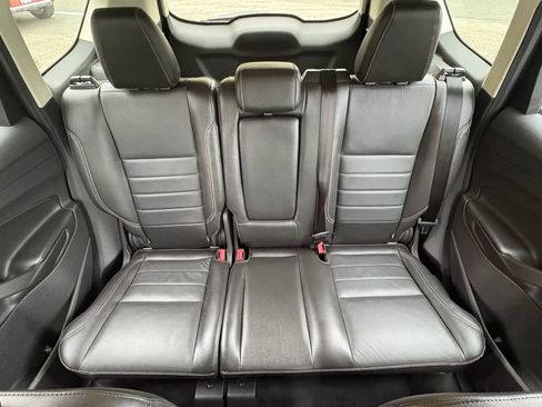 Used 2015 Ford Escape Titanium w/ Equipment Group 301A AWD/4WD image 29