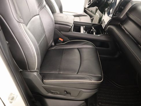 Used 2024 RAM 3500 Limited image 13