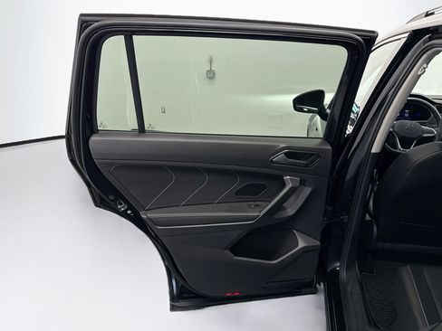 Used 2023 Volkswagen Tiguan SE FWD image 24