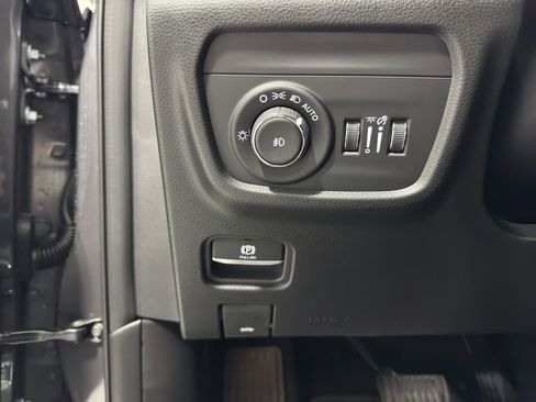 New 2025 Jeep Grand Cherokee L Overland image 21