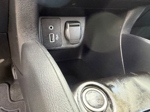 Used 2021 Nissan Versa S image 23