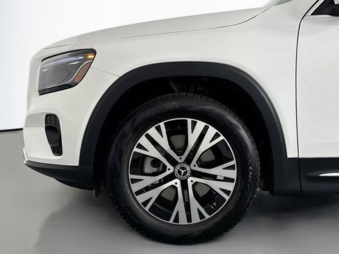New 2026 Mercedes-Benz GLB 250 image 9
