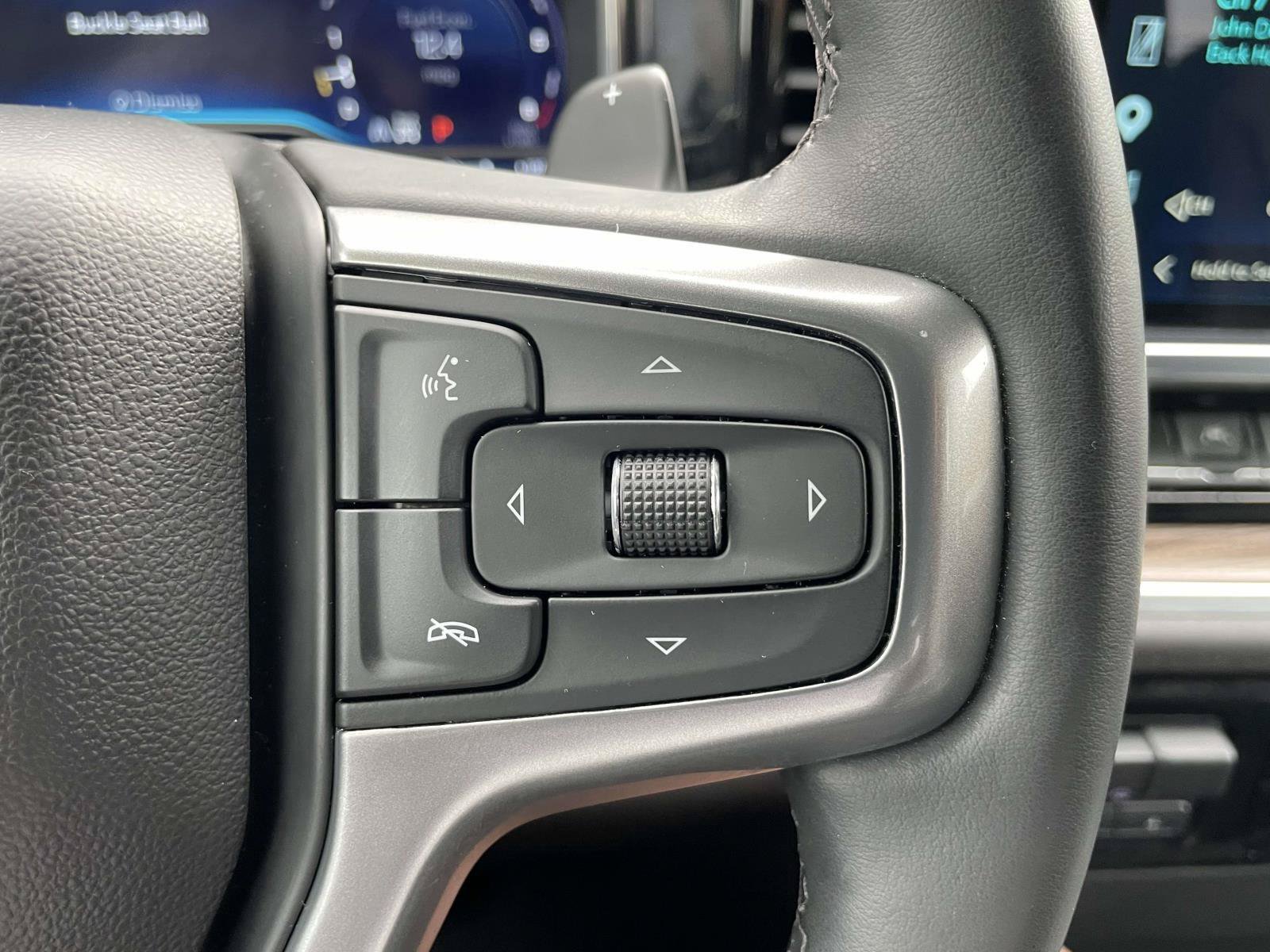 Used 2025 Chevrolet Silverado 1500 RST AWD/4WD image 19