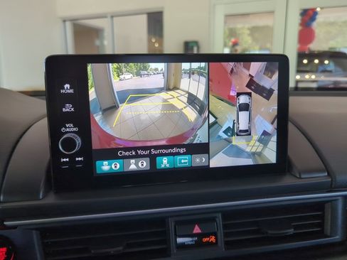 Used 2025 Honda Pilot Black Edition image 19