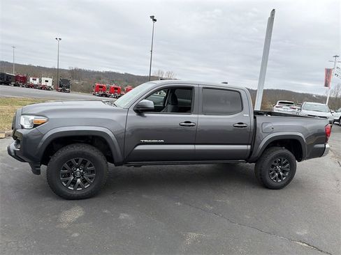 Used 2023 Toyota Tacoma SR5 image 8