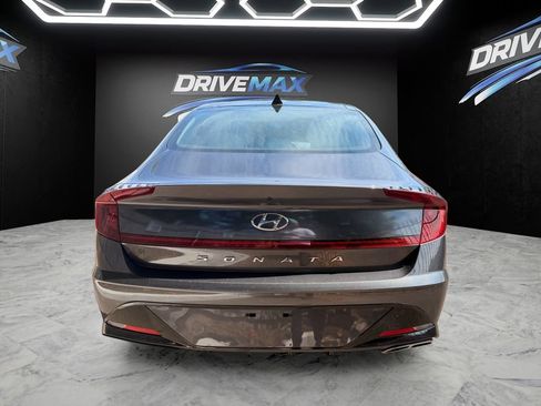 Used 2023 Hyundai Sonata SEL w/ Convenience Package FWD image 4